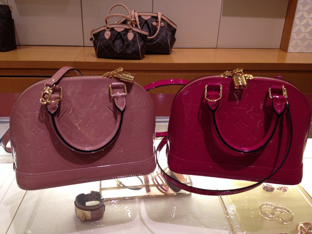 In LVoe with Louis Vuitton: Louis Vuitton Alma BB Vernis New Colours